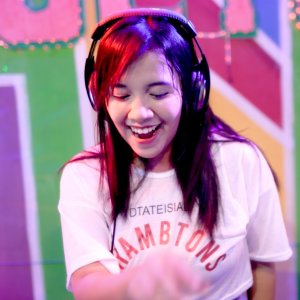Listen to Aku Punya Suwami Dua Dj Remix Full Bass song with lyrics from Zahra Phit Macela