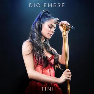 ดาวน์โหลดและฟังเพลง Diciembre พร้อมเนื้อเพลงจาก Martina Stoessel