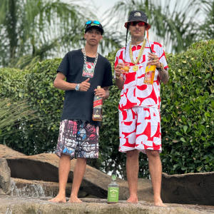 default playlist img