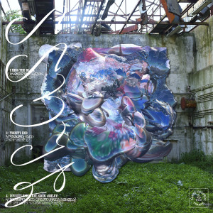 收听Glass的Trinity End歌词歌曲