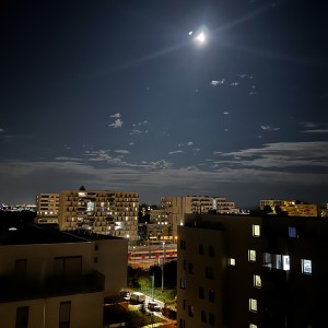 Dengarkan lagu 3 UHR NACHTS nyanyian Slav dengan lirik