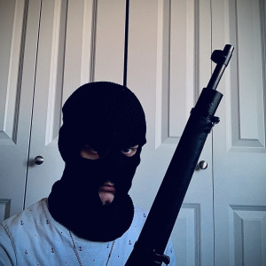 Dengarkan lagu Phonk nyanyian Hunter Rapsavage dengan lirik