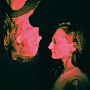 ดาวน์โหลดและฟังเพลง MMXX พร้อมเนื้อเพลงจาก Royal & The Serpent