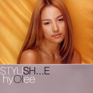 Dengarkan lagu Only One nyanyian Lee Hyolee dengan lirik