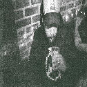收聽Dmh的FLIGHT RISK (Explicit)歌詞歌曲
