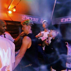 default playlist img