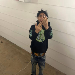 收聽YBK Draco的4K With 5ive Dracs (feat. 4kZaccy) (Explicit)歌詞歌曲