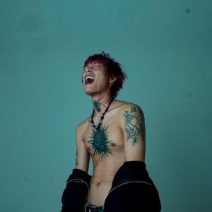 Listen to 笑殺 (Explicit) song with lyrics from TYOSiN