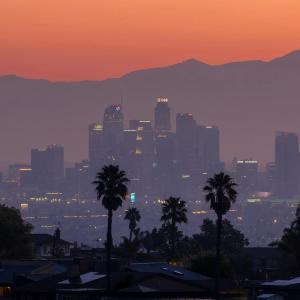 收聽Adizzle的mindracing歌詞歌曲