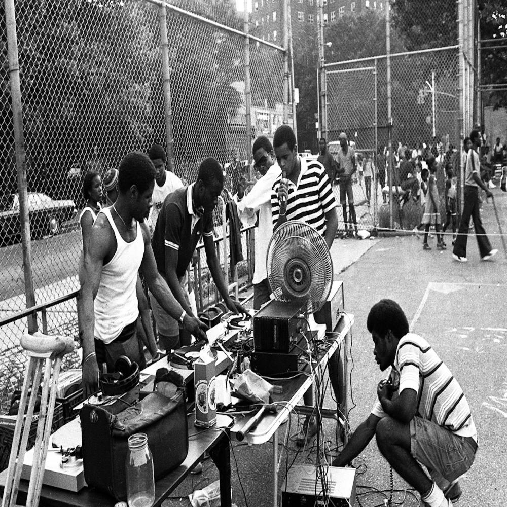 Brand New Stick (feat. Crew Seven, Callabeats, K.W.O.A.T., Mike Quill & Kanine) (Remix|Explicit)