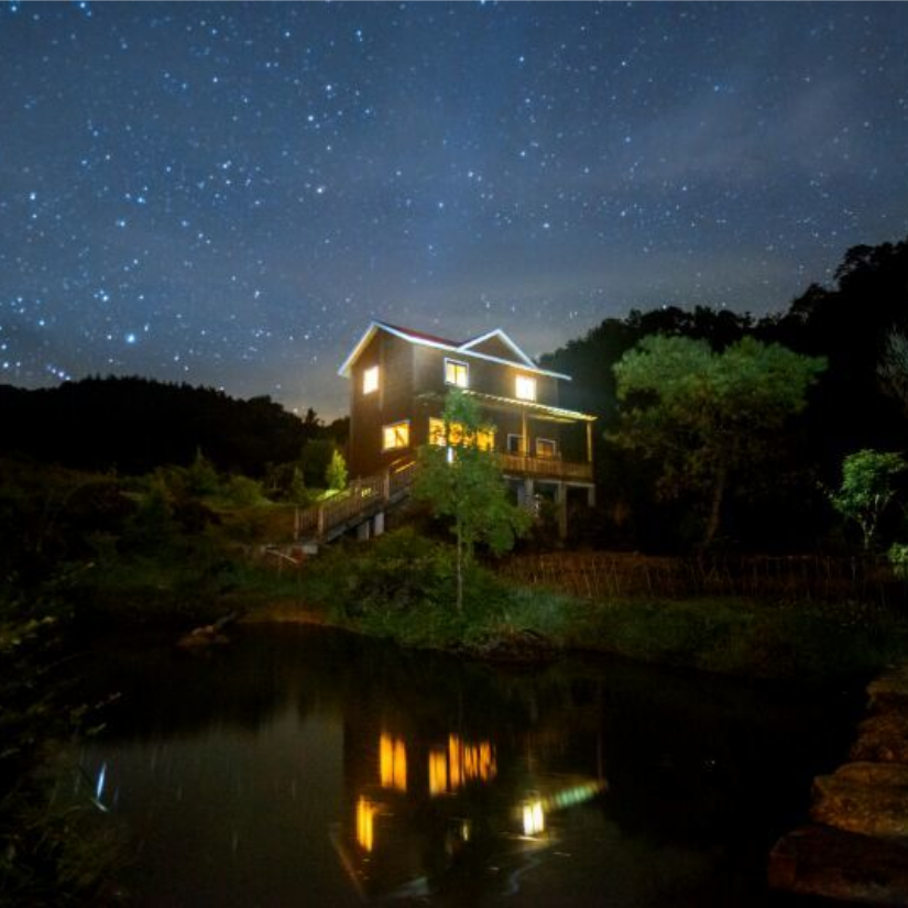 梁郁基