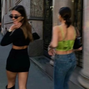 Listen to New Agee NEV (完整版) song with lyrics from HMHK