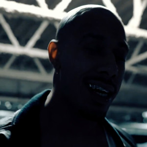 Dengarkan Sugar Spice lagu dari Izé dengan lirik