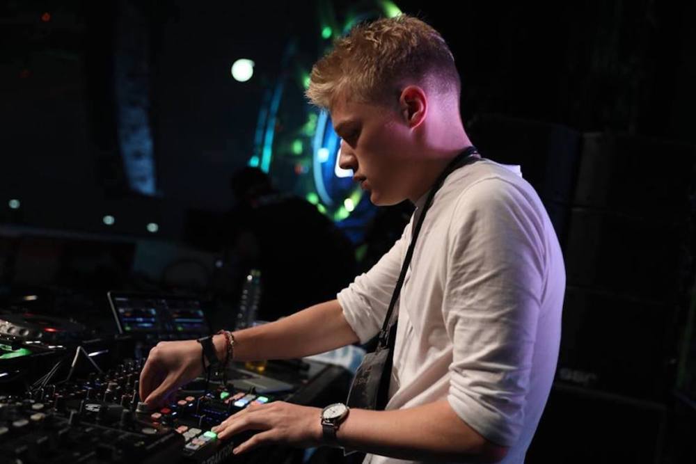 default column 1205x682 img