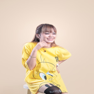 收聽Esa Risty的Benci Kusangka Sayang歌詞歌曲