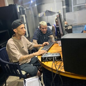 default playlist img