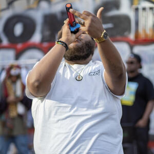 default playlist img