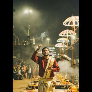 Listen to Om Maha Laxmi Namo Namah song with lyrics from Prachi Sharma