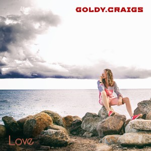 ดาวน์โหลดและฟังเพลง Love พร้อมเนื้อเพลงจาก Goldy Craigs