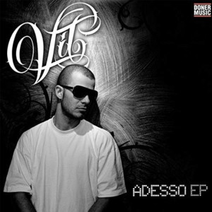 ดาวน์โหลดและฟังเพลง Adesso พร้อมเนื้อเพลงจาก Daniele Vit
