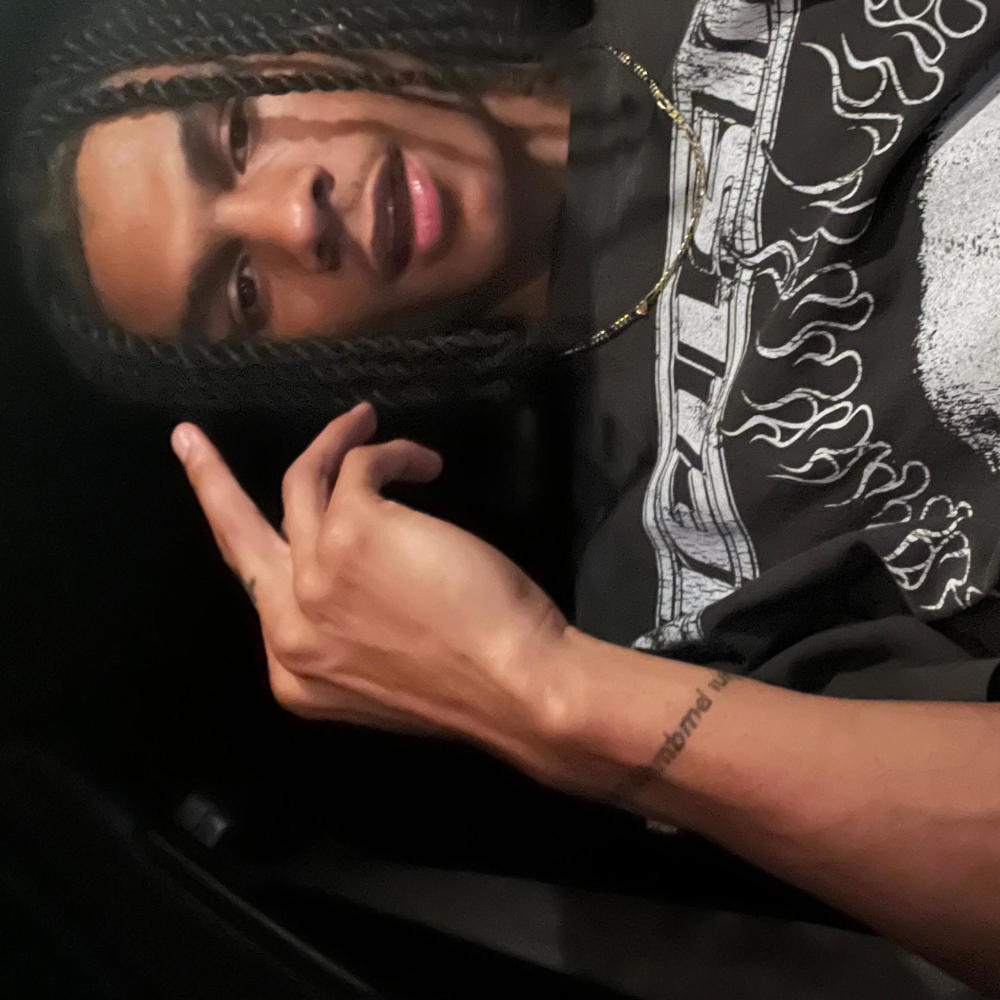 jwett baby (feat. iluvbani) (Explicit)