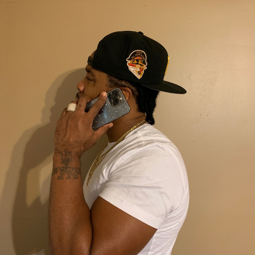 Kallin Me (feat. Louie Rock) (Explicit)