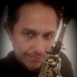 Listen to Chevere song with lyrics from Luis Gonzalez