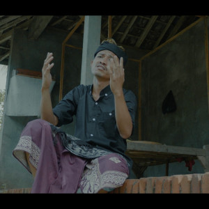 Listen to Kadung Apes song with lyrics from Keweh Astrawan