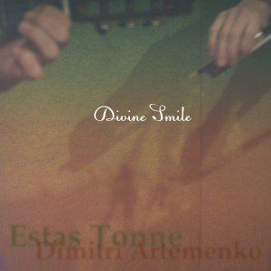 ดาวน์โหลดและฟังเพลง Divine Smile พร้อมเนื้อเพลงจาก Estas Tonne