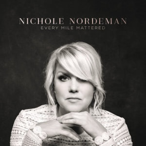 收聽Nichole Nordeman的Beautiful Day歌詞歌曲