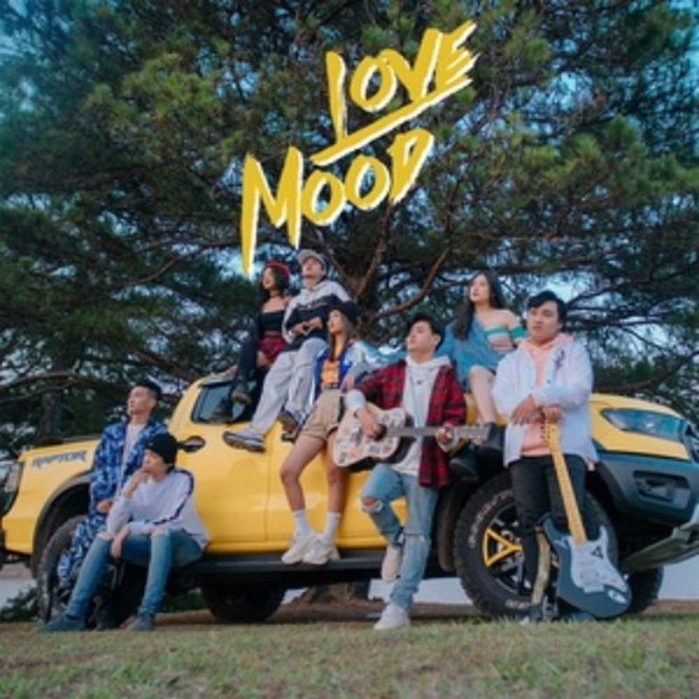 Love Mood (feat. Lăng Ld)