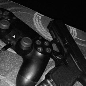 收聽trustohm的falling leaves (feat. raynen) (Explicit)歌詞歌曲