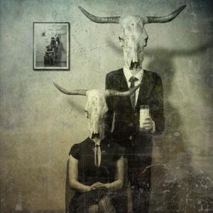 ดาวน์โหลดและฟังเพลง EAT HIM (Explicit) พร้อมเนื้อเพลงจาก Roboticc