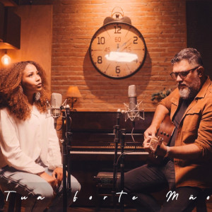 Listen to Tua Forte Mão (Acoustic) song with lyrics from Dell Cordeiro