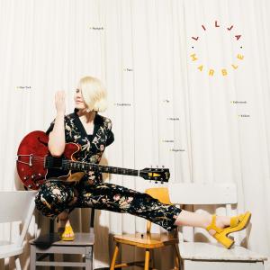 ดาวน์โหลดและฟังเพลง Paris พร้อมเนื้อเพลงจาก Lilja