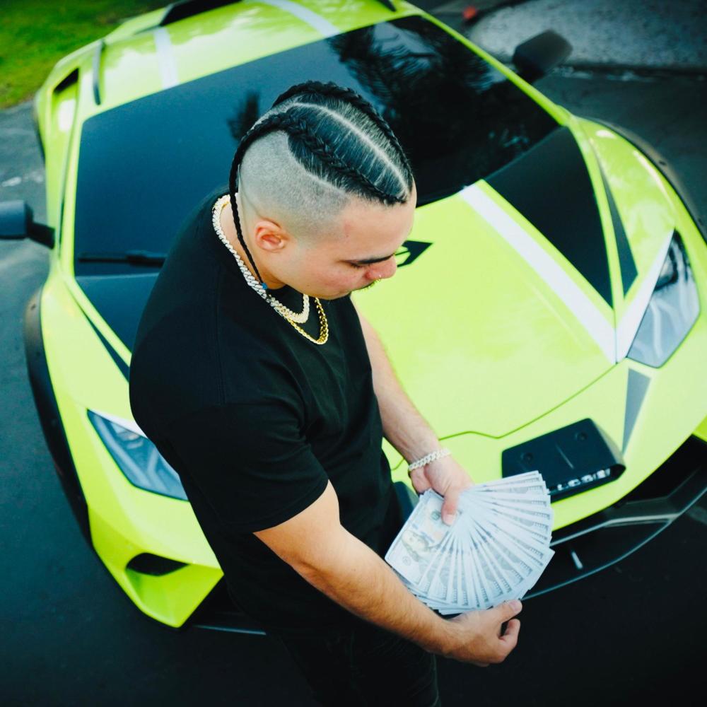 Bussin Out (Explicit)