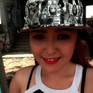 收聽Hoàng Trang的Mơ Ngày Nắng Mới歌詞歌曲