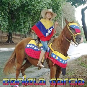 Listen to Homenaje a Santa Bárbara song with lyrics from Daniela Garcia
