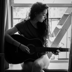 ดาวน์โหลดและฟังเพลง Demain, dès l’aube พร้อมเนื้อเพลงจาก James Levy