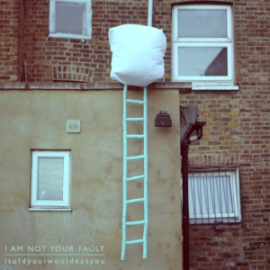 ดาวน์โหลดและฟังเพลง Get Out of Bed พร้อมเนื้อเพลงจาก itoldyouiwouldeatyou