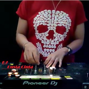 Dengarkan Dj Dusta Cinta lagu dari Maulana Wijaya dengan lirik