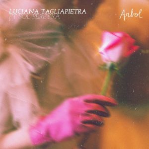 ดาวน์โหลดและฟังเพลง Árbol พร้อมเนื้อเพลงจาก Luciana Tagliapietra
