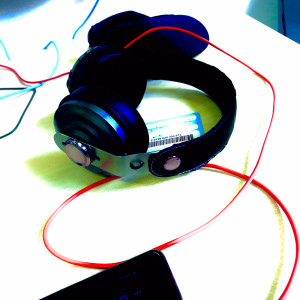 收聽Richard Blomfield的Apex 103歌詞歌曲