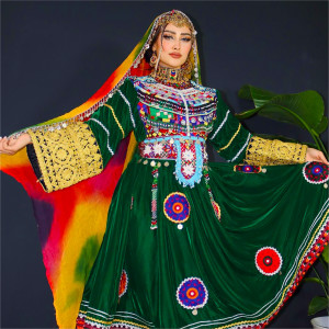 Listen to آهنگ بزمی song with lyrics from Ares Music