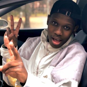 收聽Phondo的Ballataan歌詞歌曲