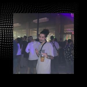 收听Dj NV的Ressaquinha de Carnaval (Botadinha Saliente X Joga na Cara) (Explicit)歌词歌曲
