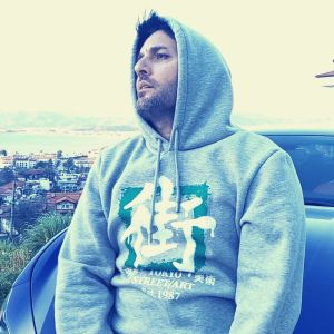 收聽Ferdinand的Madafakir歌詞歌曲