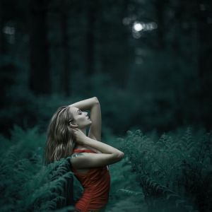 Dengarkan Earth lagu dari Study Music Library dengan lirik