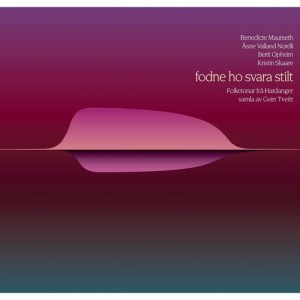 收听Benedicte Maurseth的Huldreslåttar - Etter Eirik Medås歌词歌曲