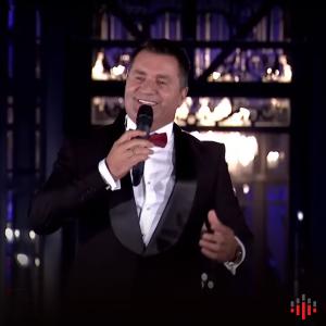 收聽Afrim Muqiqi的Dymbedhjete perla kenge te perjetshme歌詞歌曲